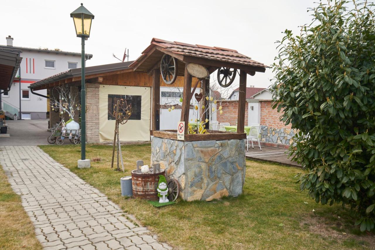 Gaestezimmer Victoria Linsberg Exterior photo